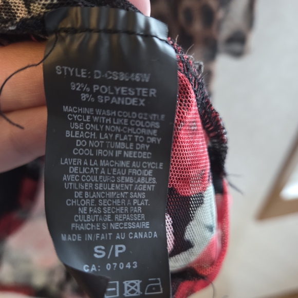 Como Black Floral Sheer Blouse Red Roses And Leopard Small 19in P2P - Picture 7 of 7